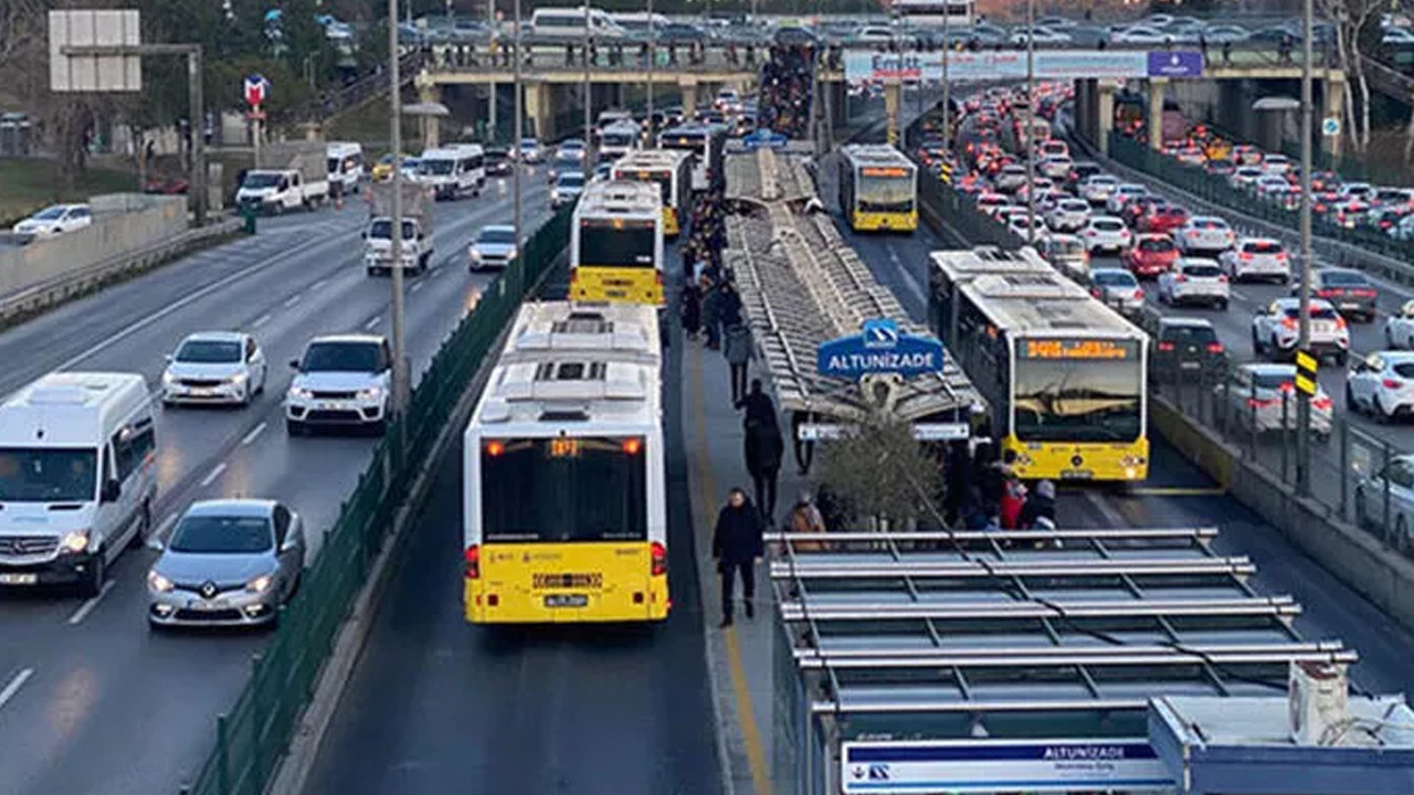 İstanbul'da ulaşım zammı öğrenciler için geri çekildi