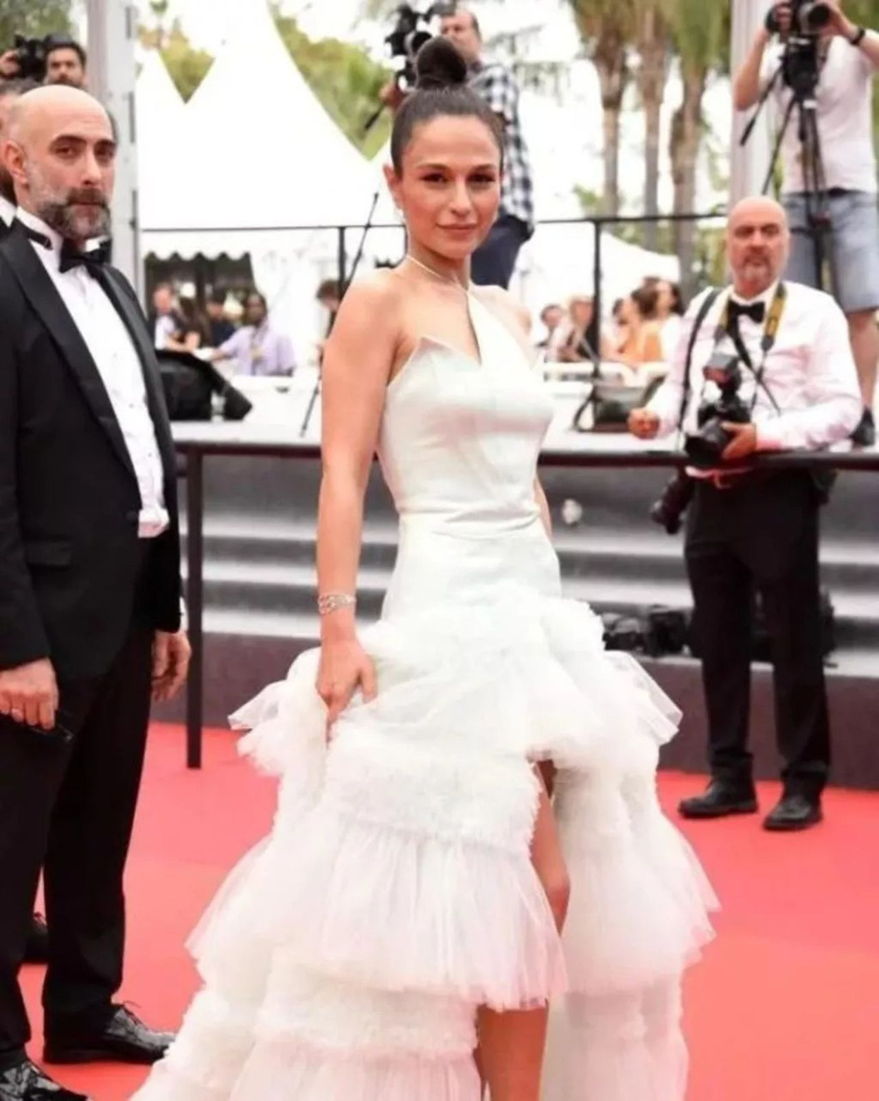 Cannes'da bir Türk ''prensesi''! Dakikalarca ayakta alkışlandı - Resim: 3