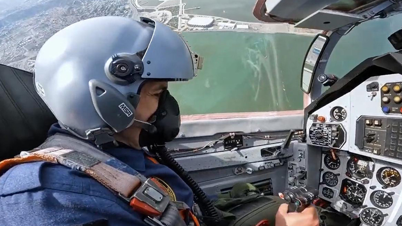 Selçuk Bayraktar Rus savaş uçağıyla uçtu!