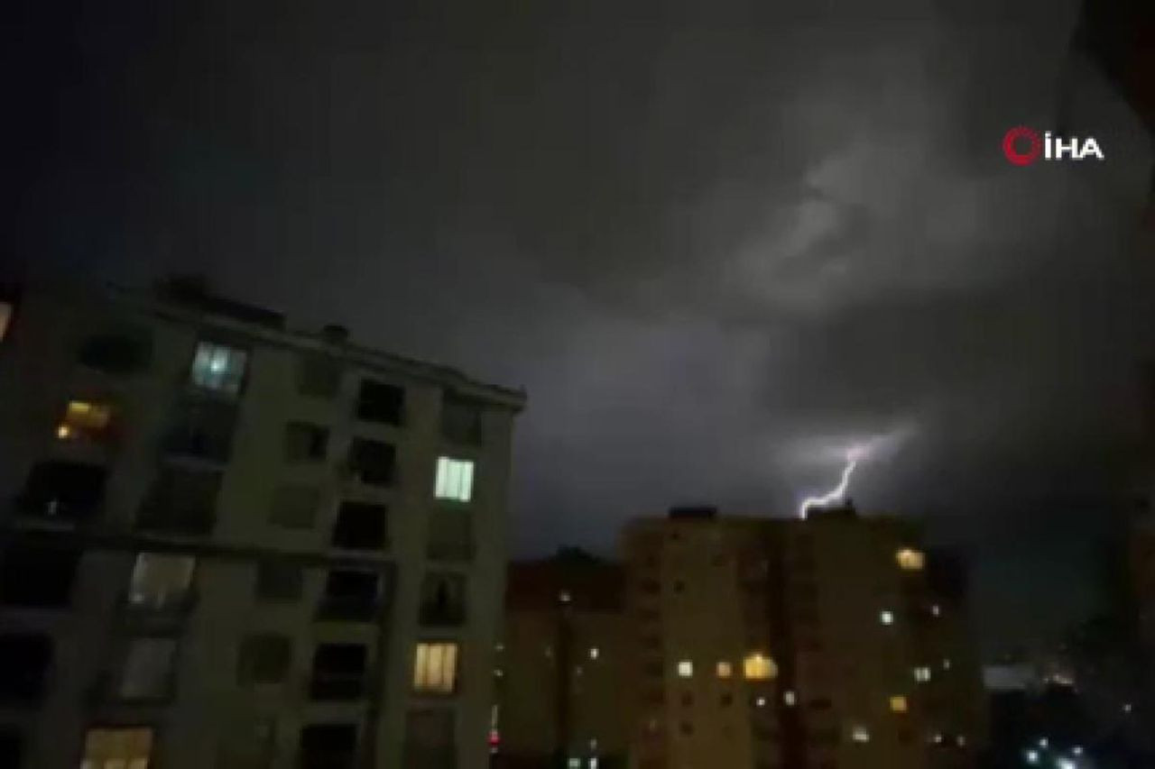 İstanbul'da gökyüzünde korkunç görüntü! - Resim: 1
