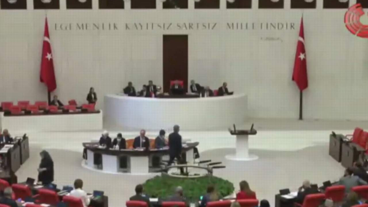 Meclis'te Atatürk ve İnönü kavgası! CHP ve AK Partili vekiller birbirine girdi