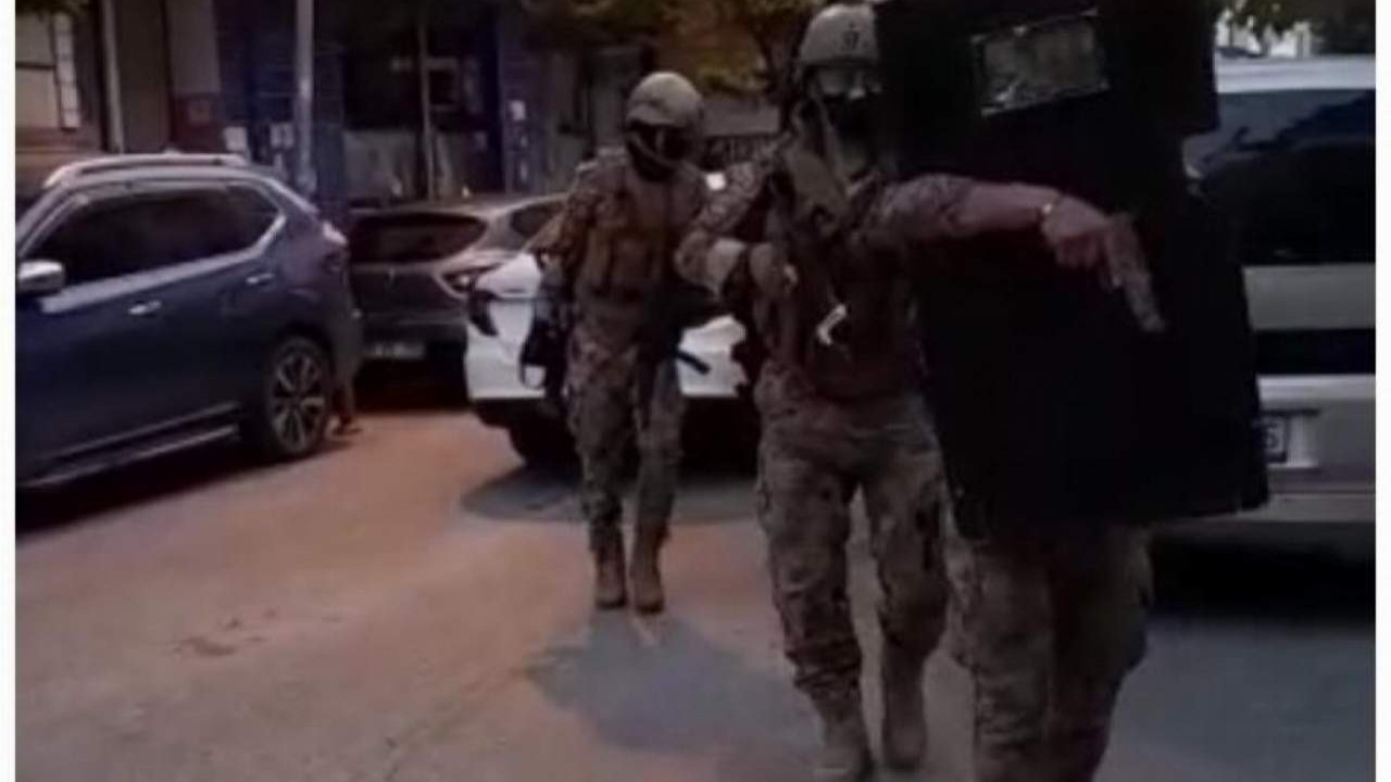 İstanbul'da uyuşturucu tacirlerine günaydın baskını