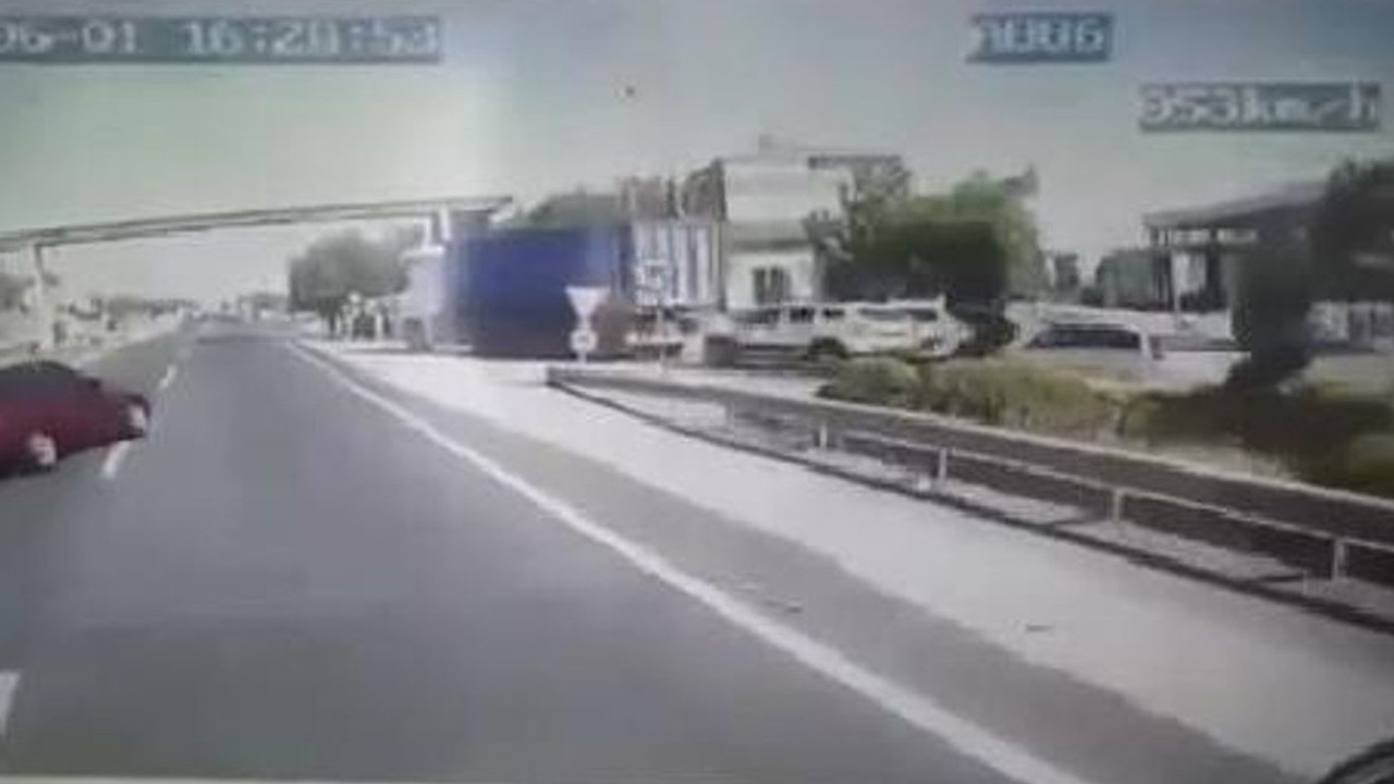 O anlar kamerada! Kumburgaz'da feci kaza: Hayatını kaybedenlerin sayısı 3'e yükseldi