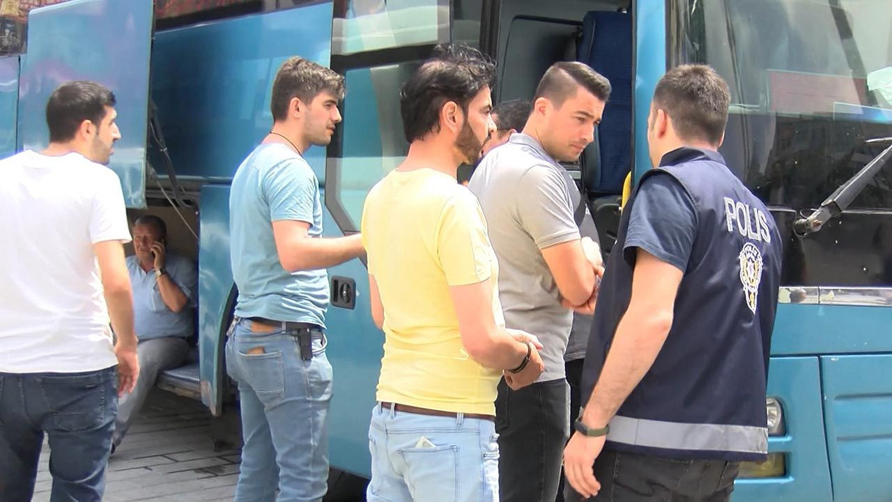 İstanbul'da kaçak göçmen operasyonu! Suriyeli kaçağın ''hastalık'' numarası tutmadı - Resim: 1