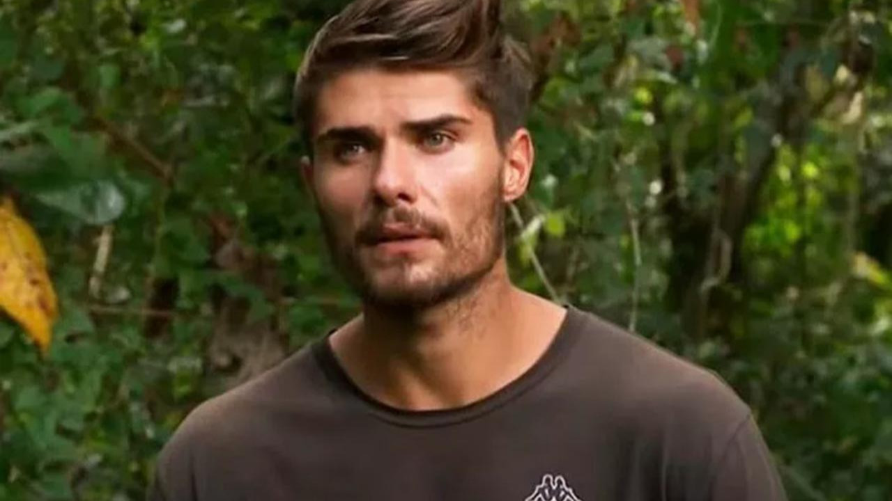Barış Murat Yağcı güzel modelle aşkını ilan etti