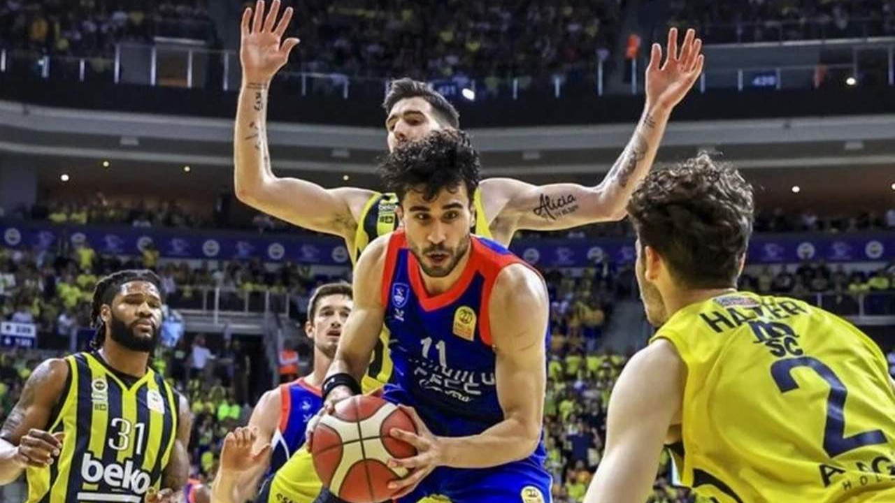 Fenerbahçe Beko, Anadolu Efes'i mağlup etti