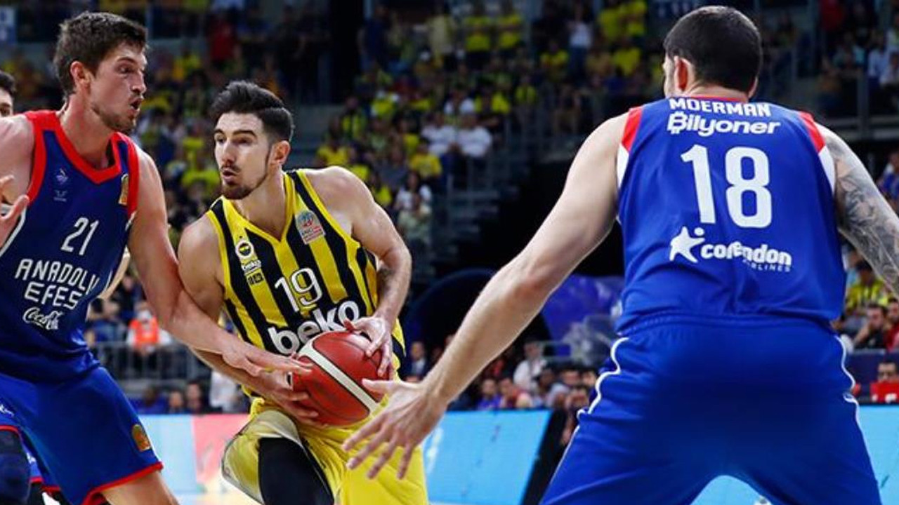 Final serisinde fark açıldı! Fenerbahçe Beko, Anadolu Efes'i yine devirdi