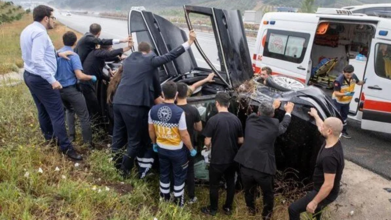 TBMM Başkanı Şentop'un koruma ekibi kaza yaptı
