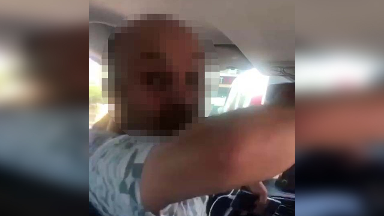 Taksici, kadın yolcuya yumruk attı! Skandal görüntüler