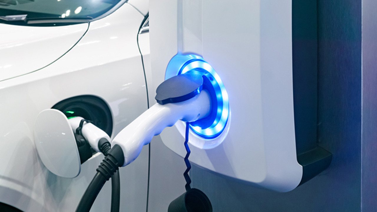 Bakan Dönmez açıkladı: Elektrikli araçlar için dev yatırım