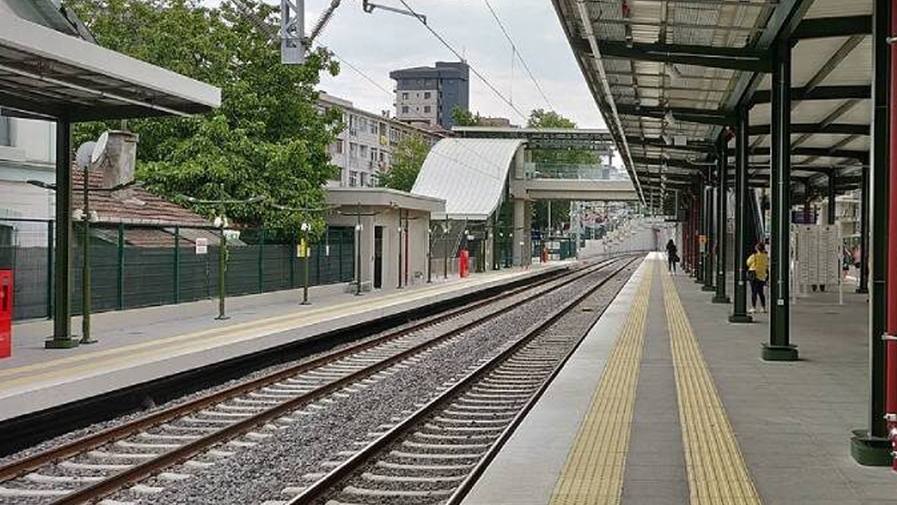 Marmaray'da dehşet! Kız arkadaşıyla tartıştı, raylara atladı