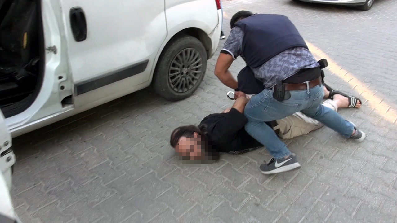 Dur ihtarına uymayan DEAŞ'lı polis tarafından vuruldu