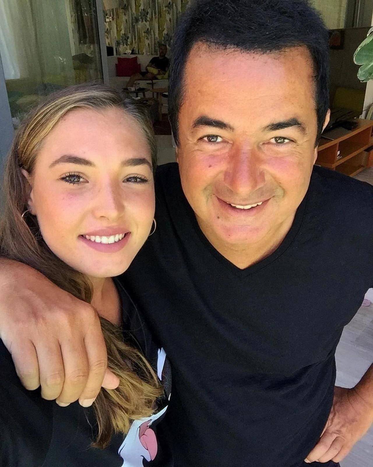 Sude Burcu bikinili pozuyla nefes kesti! ''Mert Öcal çok şanslı'' - Resim: 4