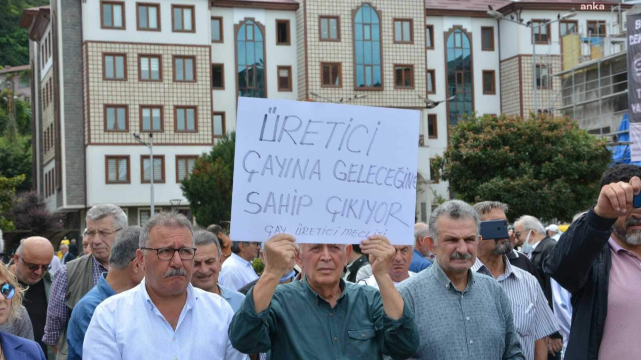 Erdoğan'ın hemşehrileri eylemde! Rize'de AK Parti protestosu