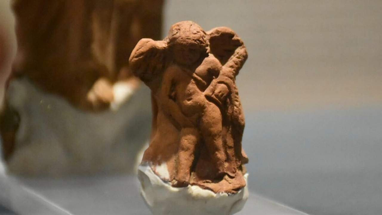 2 bin 300 yıllık Eros görücüye çıktı