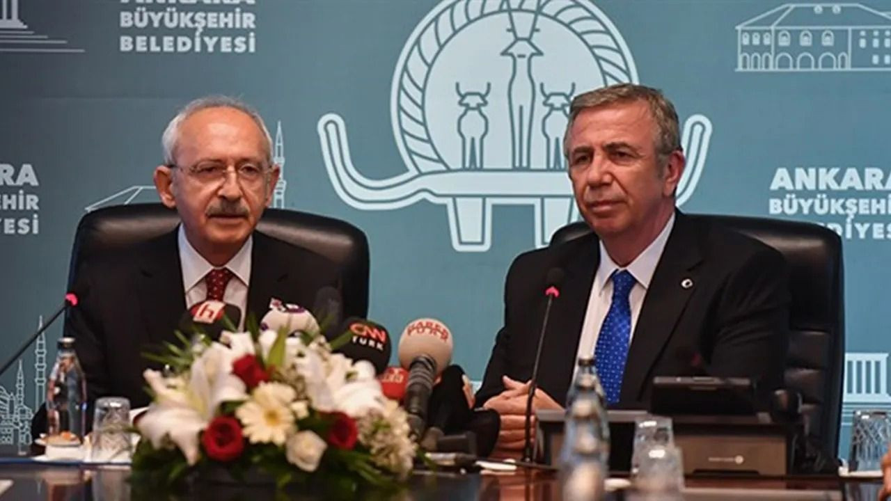 İşte Erdoğan'ın muhtemel 4 rakibine göre oy oranı... MetroPOLL'ün anketi.. - Resim: 1