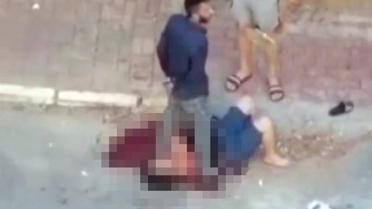 Sokak ortasında kadını boğazından bıçaklamıştı: Yakalanıp tutuklandı