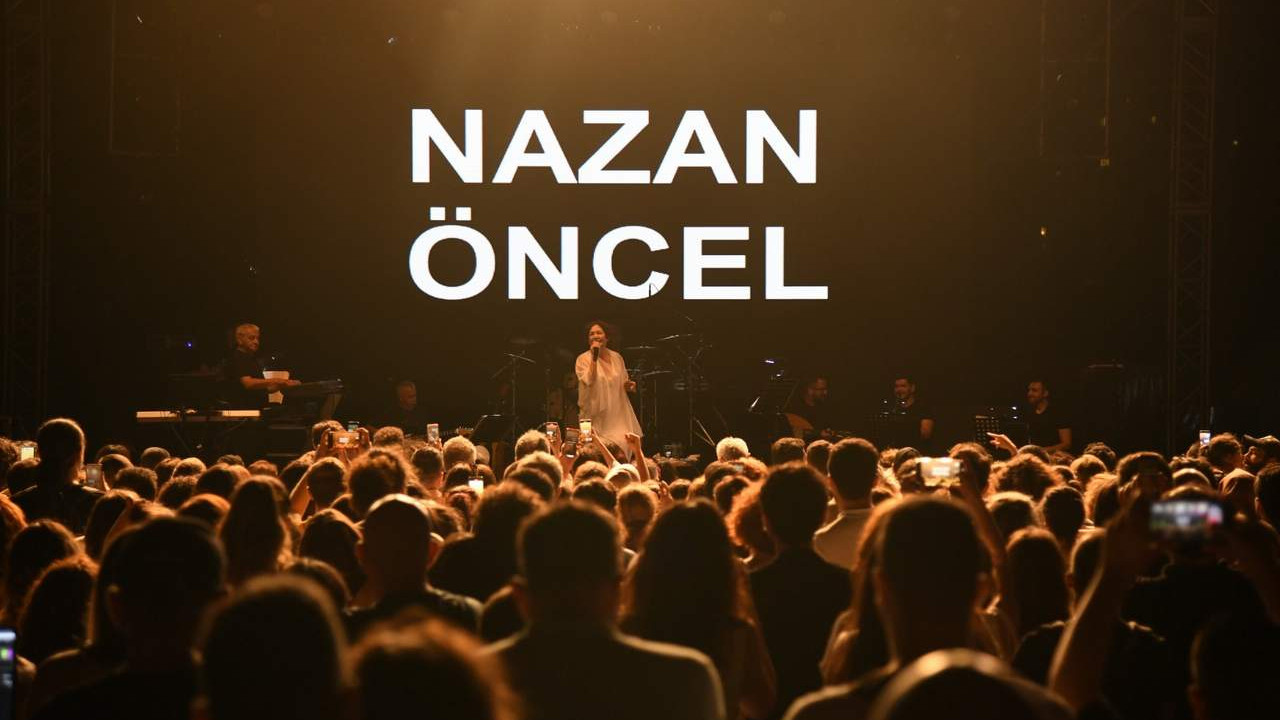 Kadıköy'de Kalamış Yaz Festivali Nazan Öncel konseri ile başladı