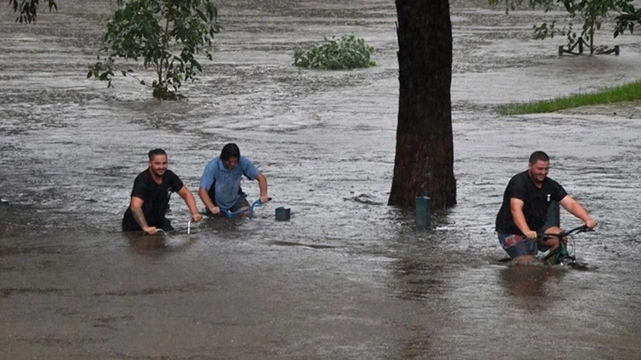 Sel felaketi: Binlerce kişi tahliye edilecek