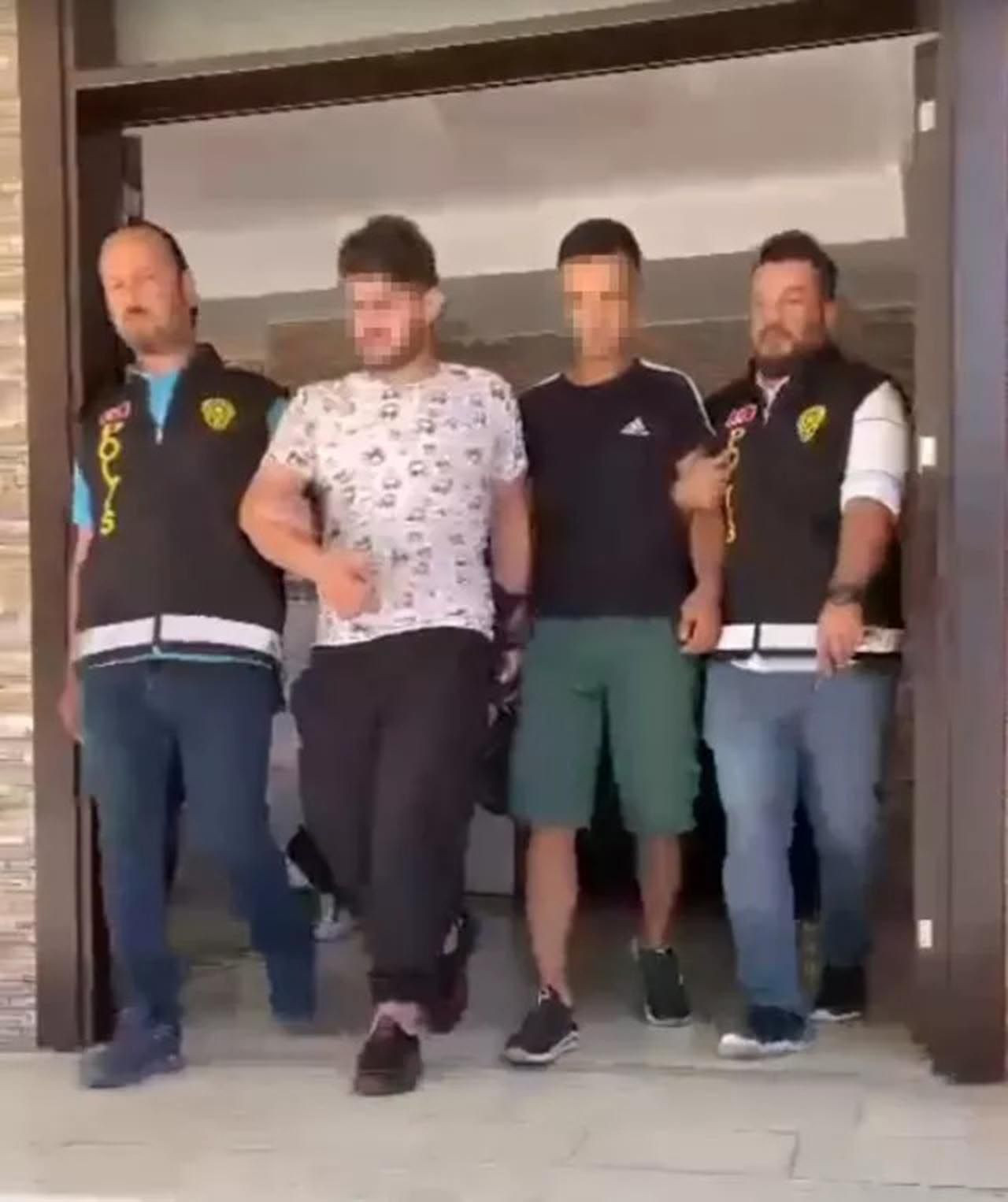 Skandal: Cinsel ilişki vaadiyle kandırdıkları erkeklere bakın neler yaptılar! - Resim: 3