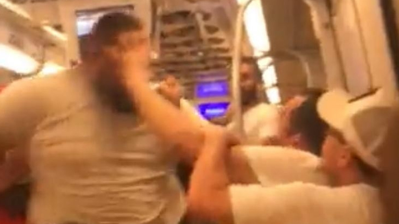 Metroda içki içen yolcu ortalığı karıştırdı