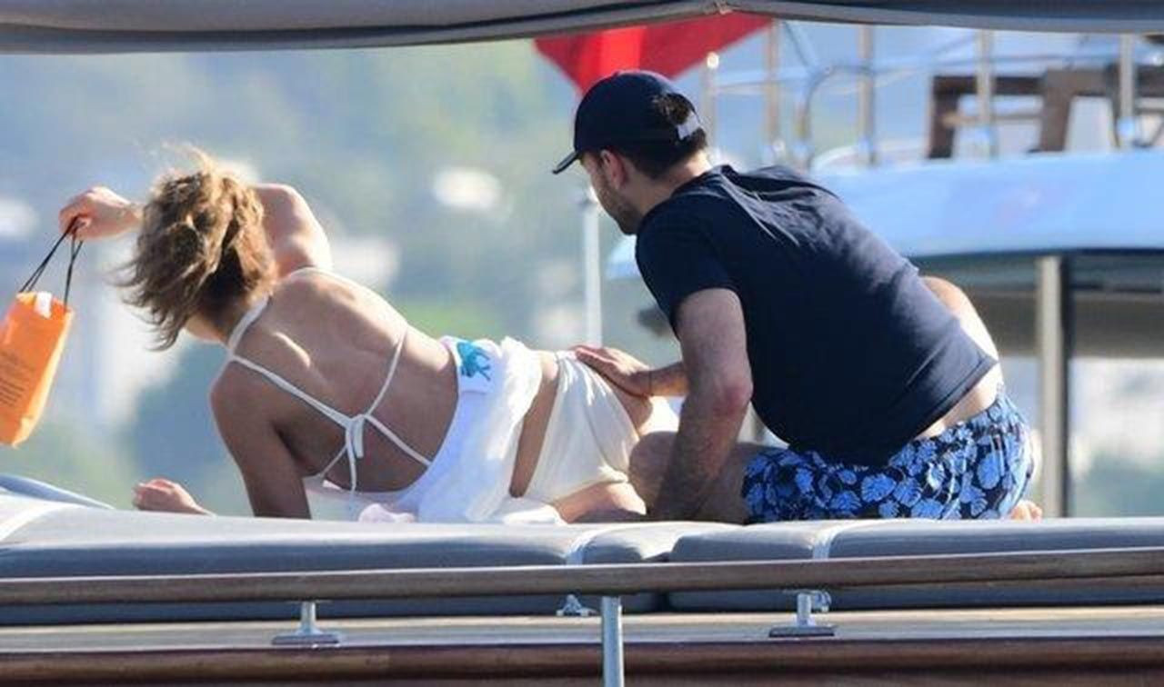 Öykü Çelik yeni sevgilisiyle tatilde! Teknede aşka geldiler - Resim: 4
