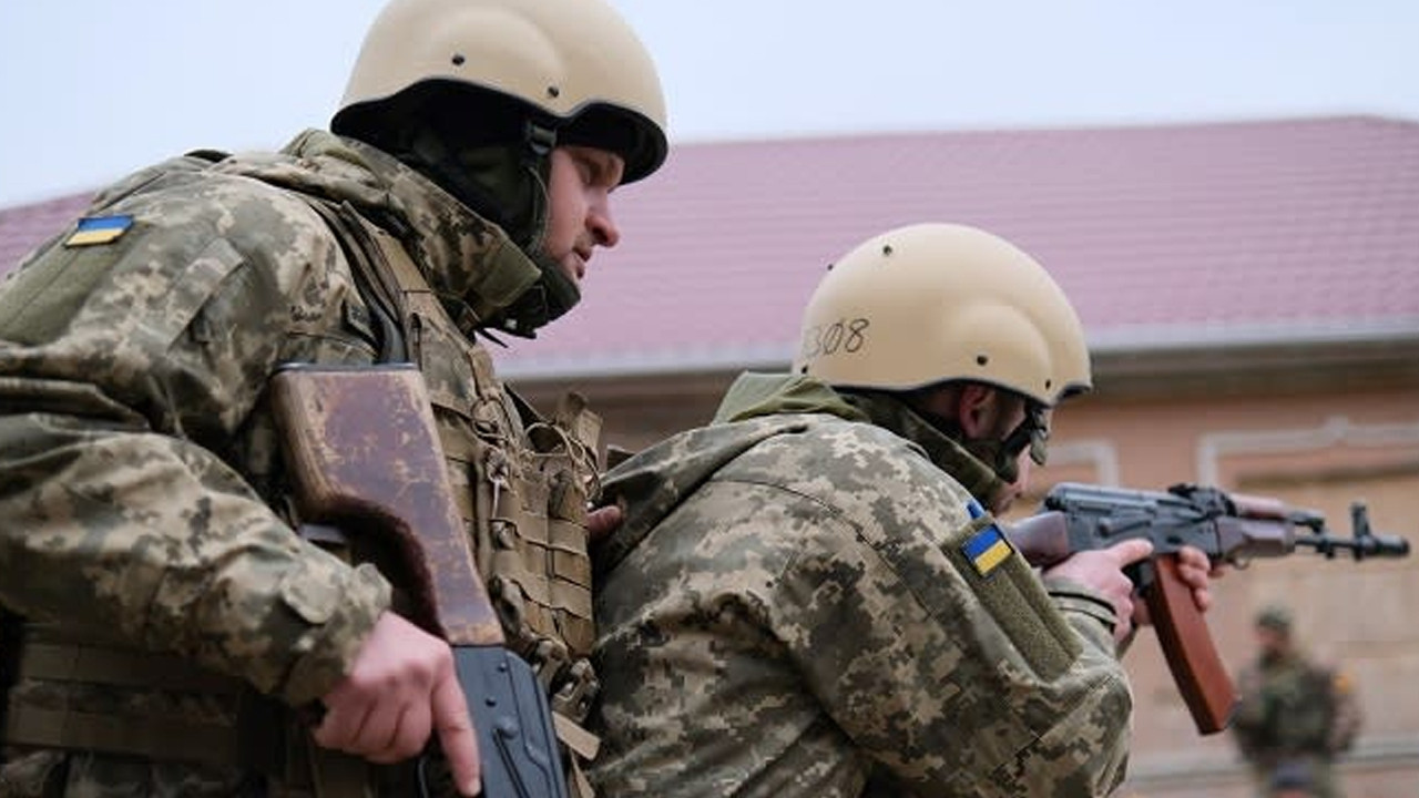 Ukrayna ordusundan deprem etkisi yaratan karar! Zelenski küplere bindi