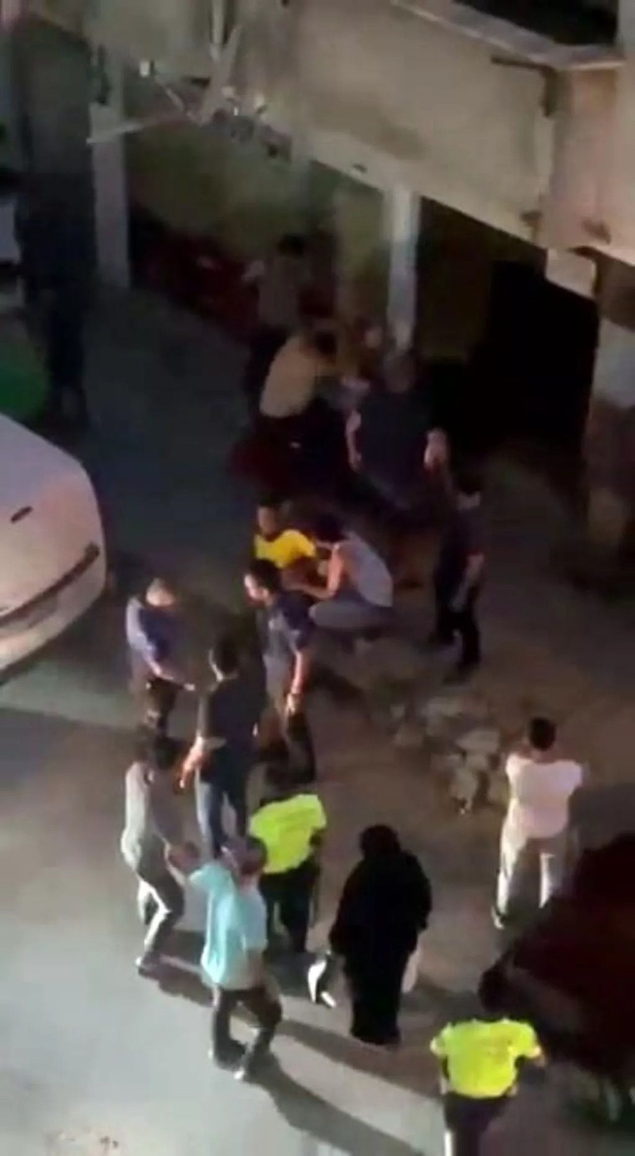 Yine yabancı uyruklular, yine vukuat! Ortalığı savaş alanına çevirdiler - Resim: 1