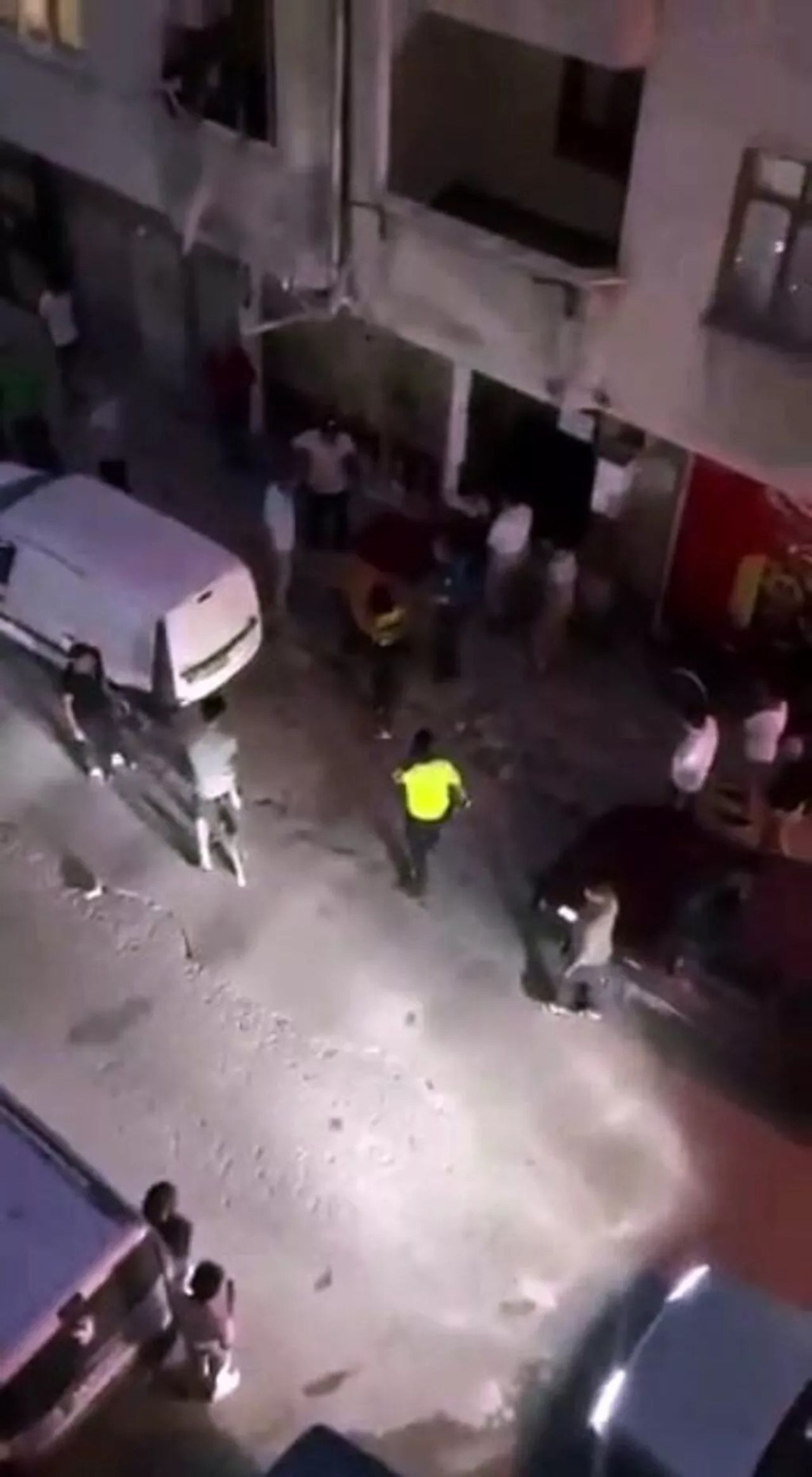 Yine yabancı uyruklular, yine vukuat! Ortalığı savaş alanına çevirdiler - Resim: 2