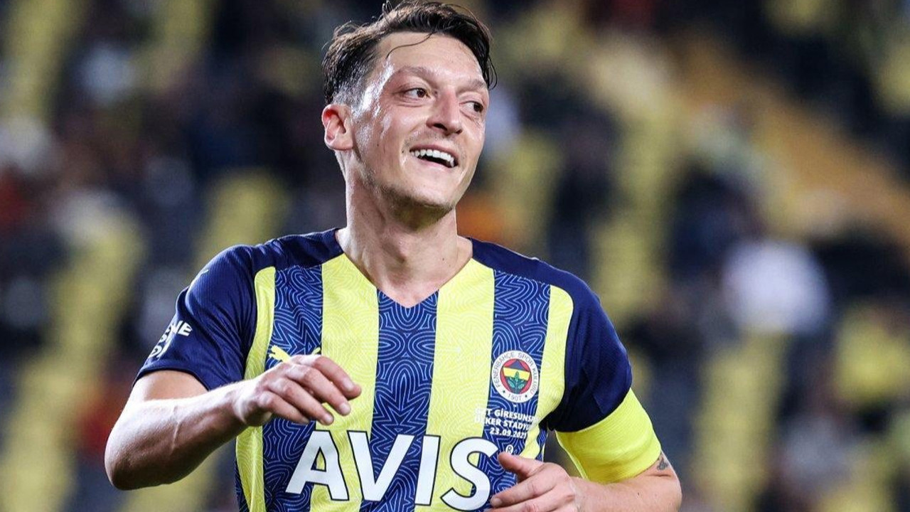 Emre Belözoğlu'ndan Mesut Özil açıklaması: Ne zaman sahaya çıkacak?