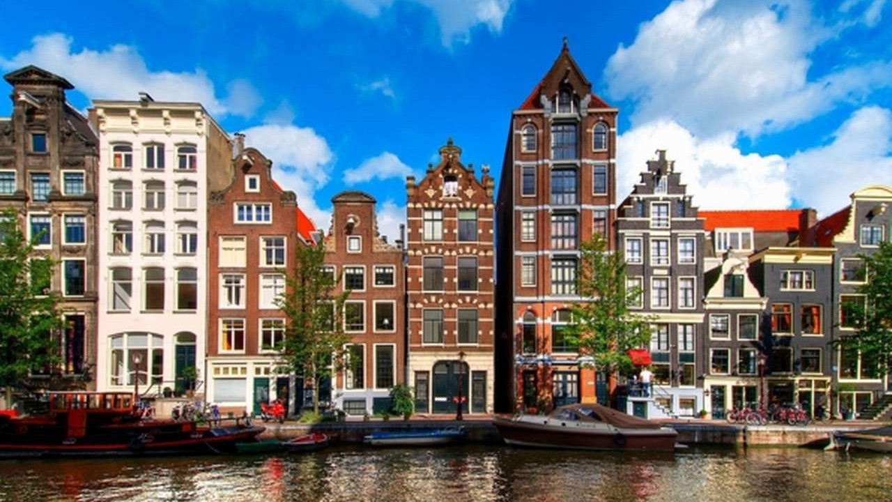 Bu Yazı Hollanda’da Geçirmek İsteyenlere 7 Maddede Gezilecek Yerler Listesi