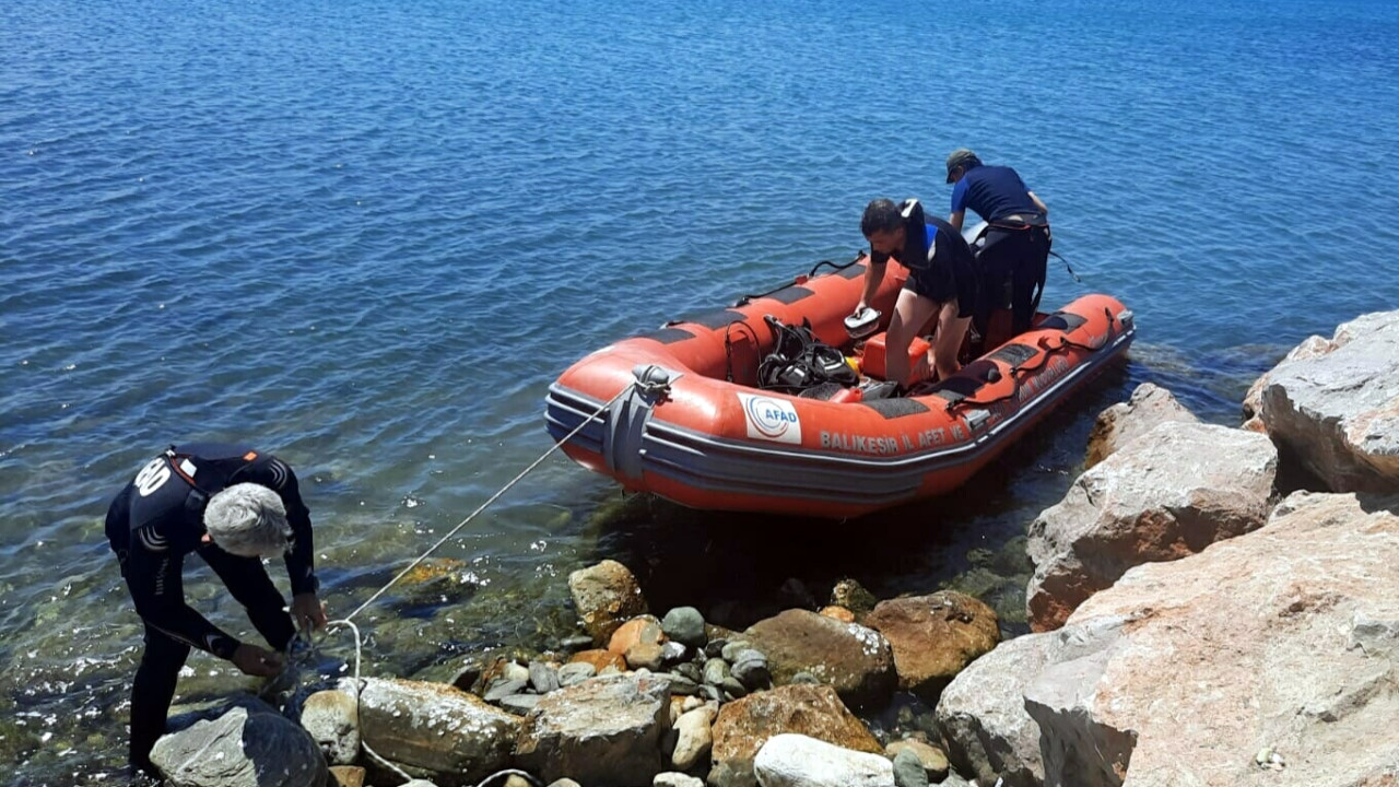 Balıkesir'de tekne battı: 2 kişi kayıp