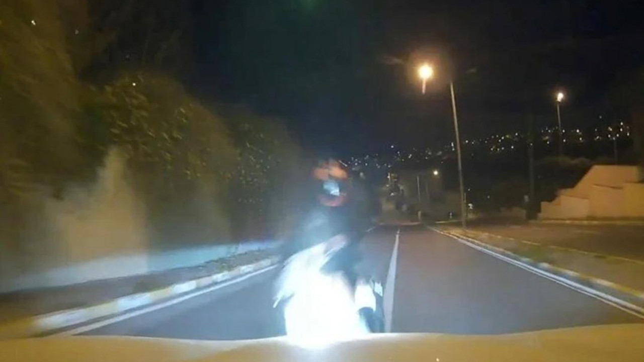 Akılalmaz olay! Hırsız sandığı motosikletliye aracıyla böyle çarptı