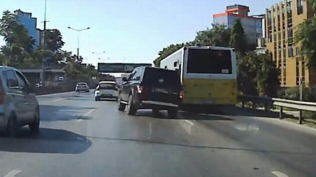 İstanbul'da ''makasçı'' trafik canavarının kazası kamerada