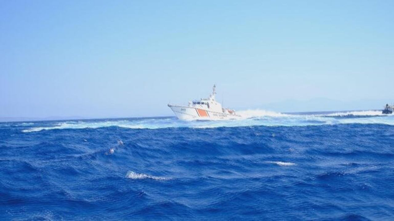 Türk Sahil Güvenlik Botu tacizci Yunanları böyle kovaladı - Resim: 2