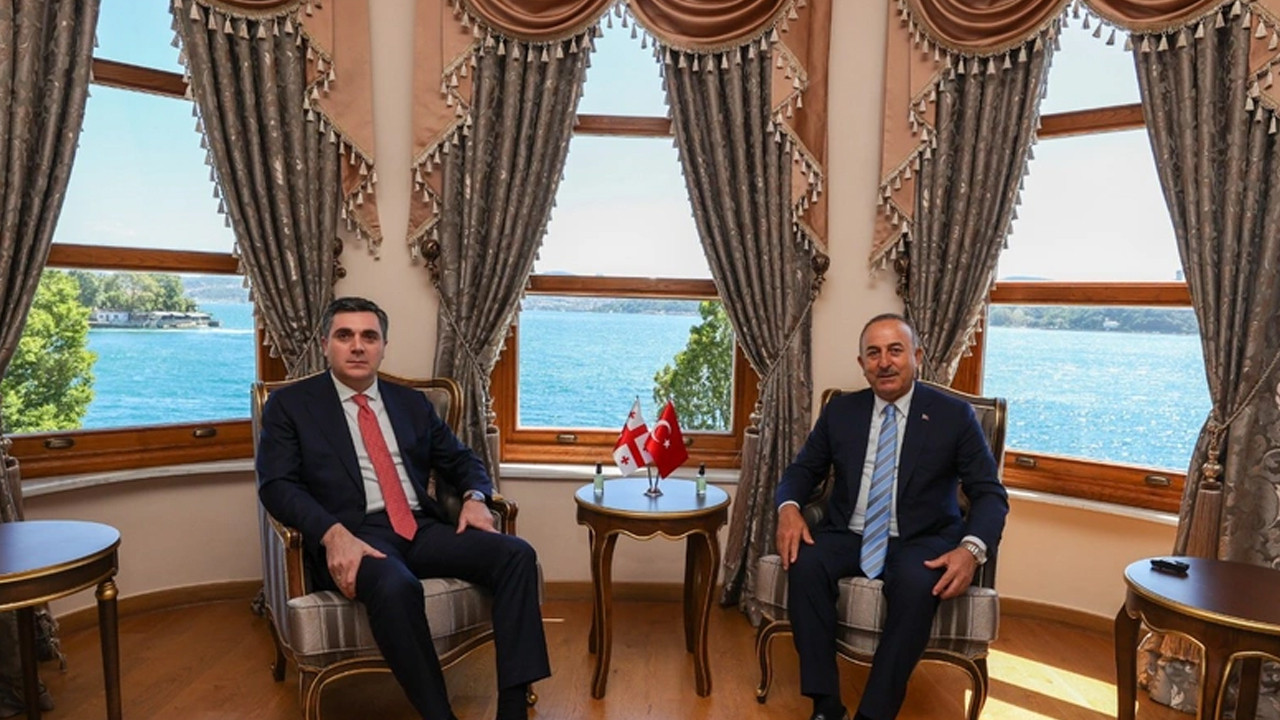 Dışişleri Bakanı Çavuşoğlu: Bu savaş diplomasi masasında bitecek