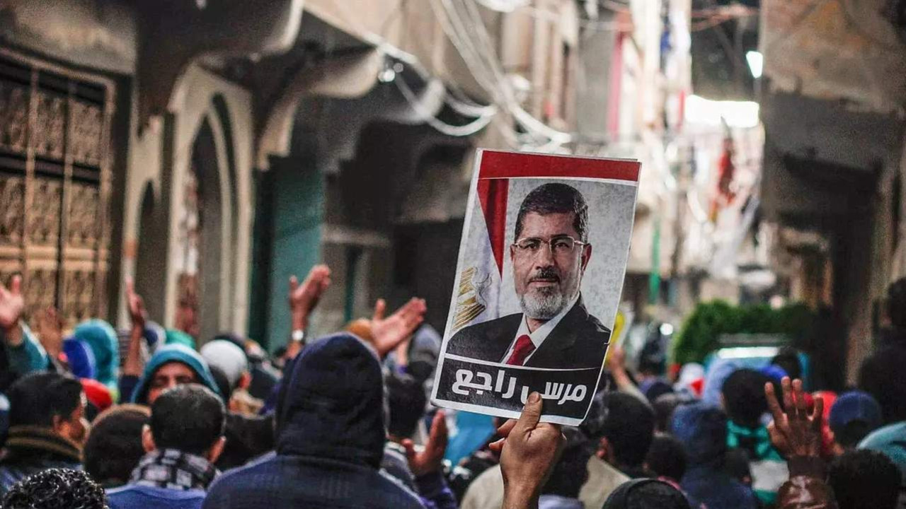 Müslüman kardeşler siyasetten çekildi