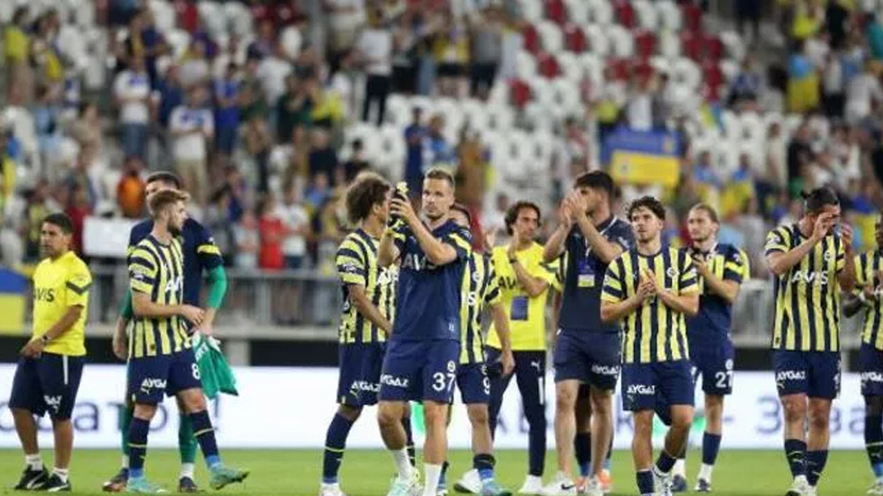 Fenerbahçe UEFA kadrosunu güncelledi