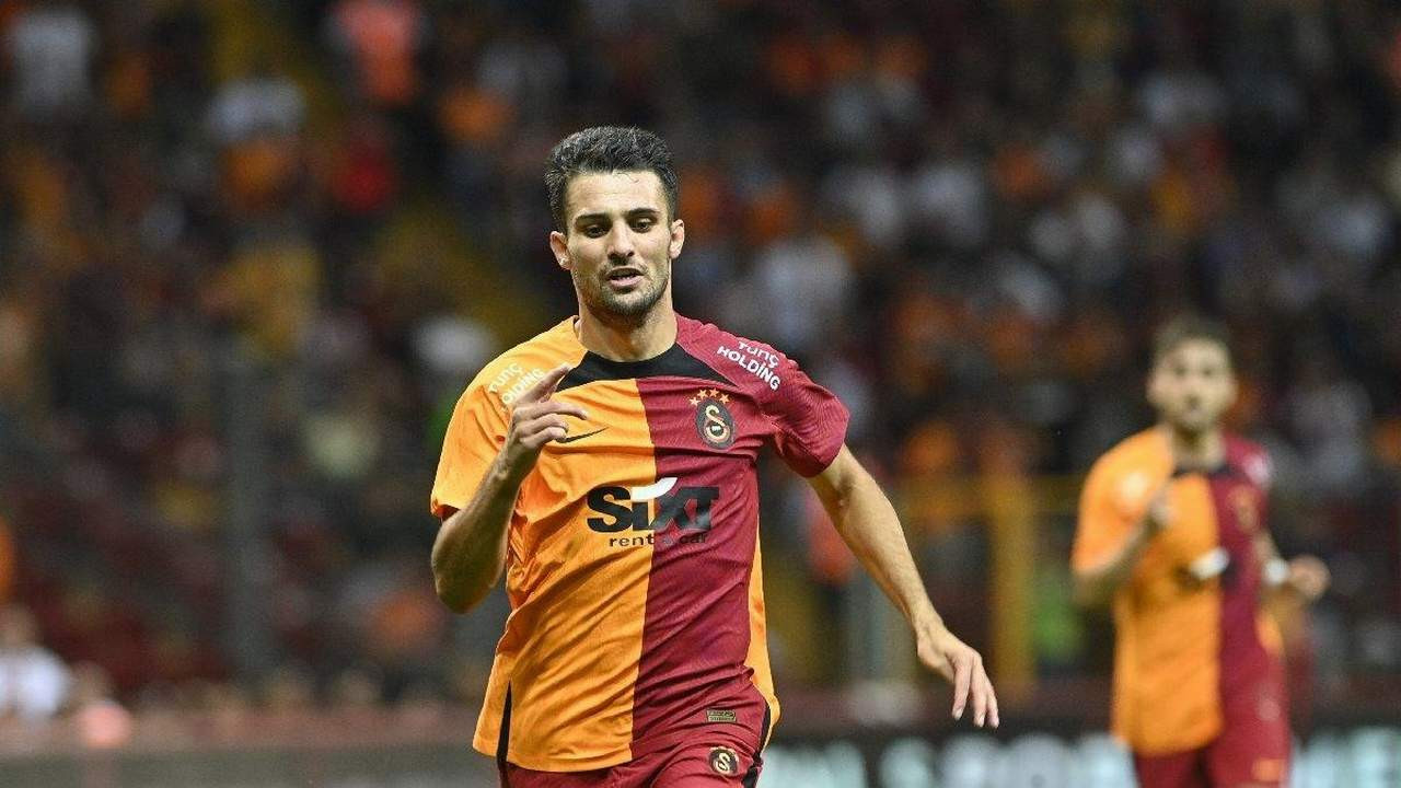 Galatasaray'a yeni transferinden kötü haber