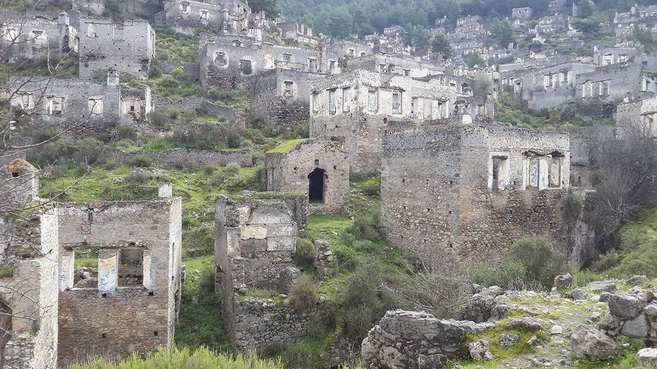 Gizemli tarihiyle şaşırtıyor! İşte Türkiye'nin turizm cennetindeki terk edilmiş hayalet köy - Resim: 3