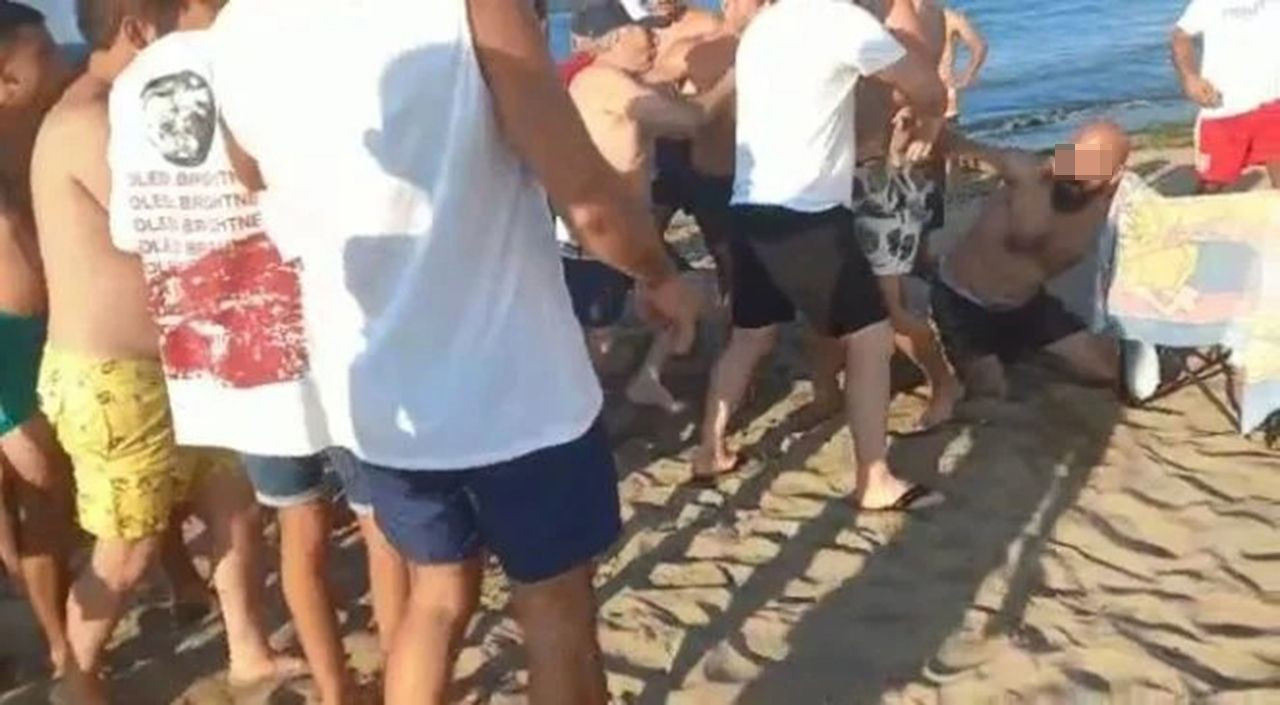 Denize kaçtı, kurtulamadı! Plajda 2 tacizciye öldüresiye dayak - Resim: 2