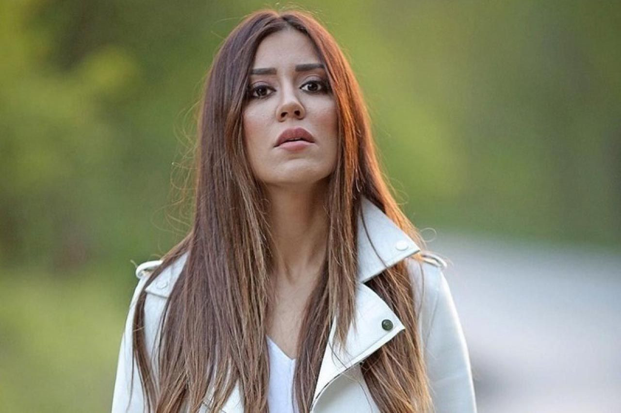 Türkiye sonunda bunu da gördü: Ünlü şarkıcı Banu Parlak'ın ''tuvalet'' videosu olay oldu - Resim: 1