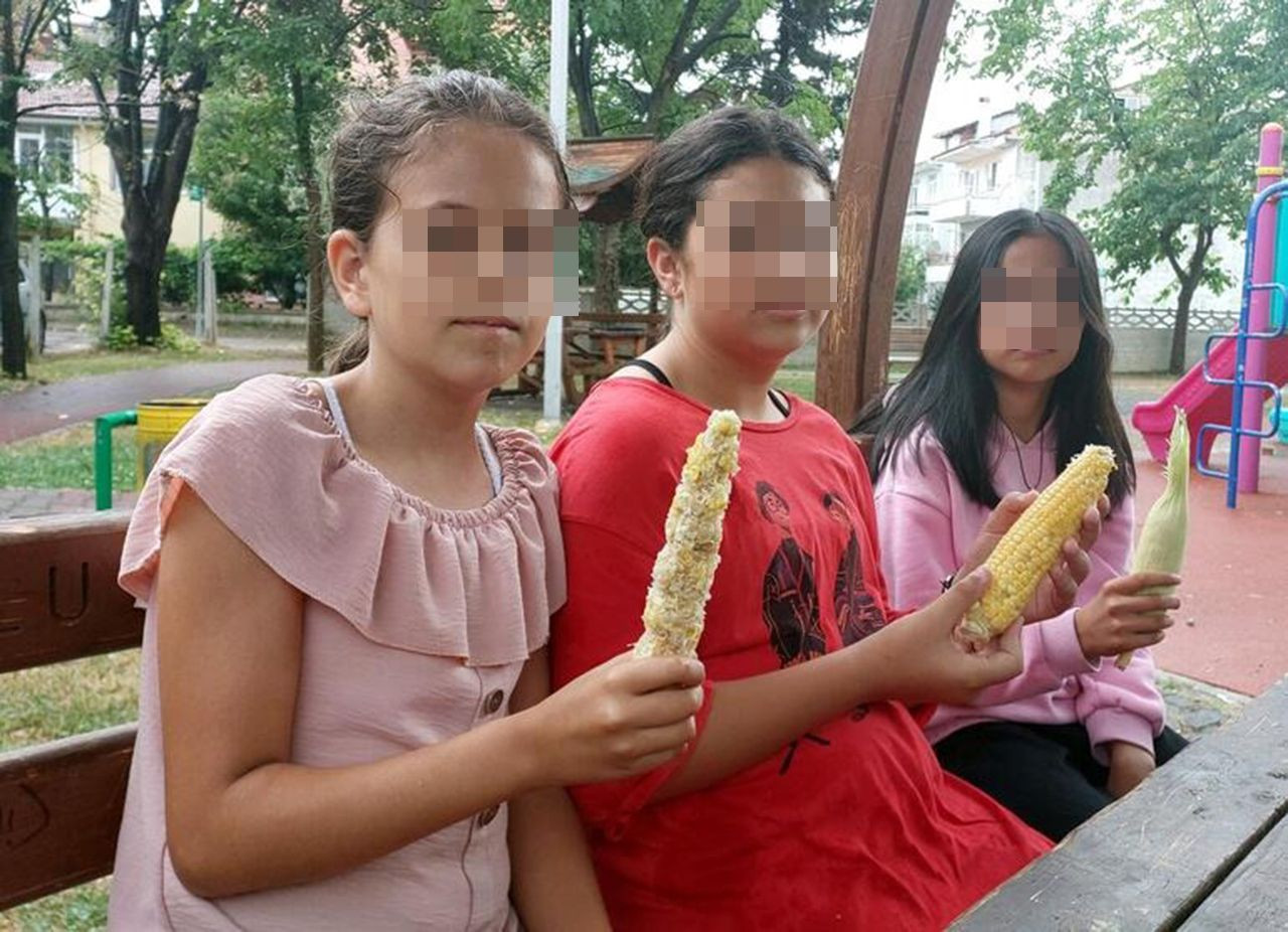 3 tane mısır için 3 kız çocuğuna tekme tokat dayak! - Resim: 3
