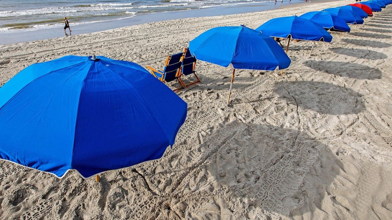 Plajda korkunç ölüm! Şemsiye göğsüne saplandı