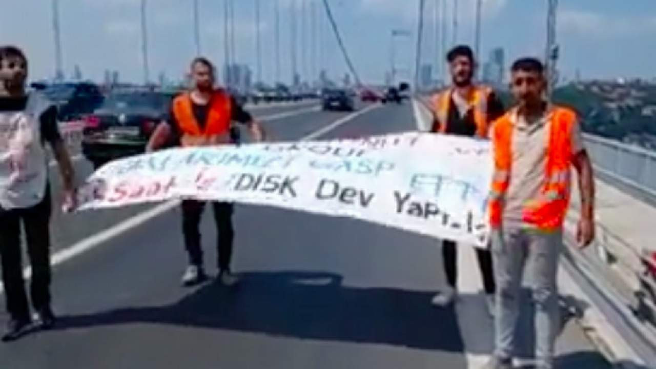 Köprüde eylem yapan işçiler gözaltına alındı