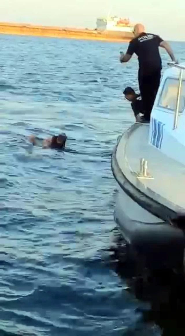 Film gibi olay: Polisten kaçmak için 2 kilometre yüzdü - Resim: 2