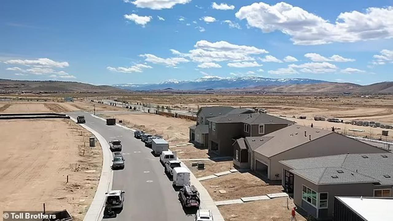 Bir hata milyoner etti! Yanlışlıkla mahalleyi satın aldı - Resim: 2