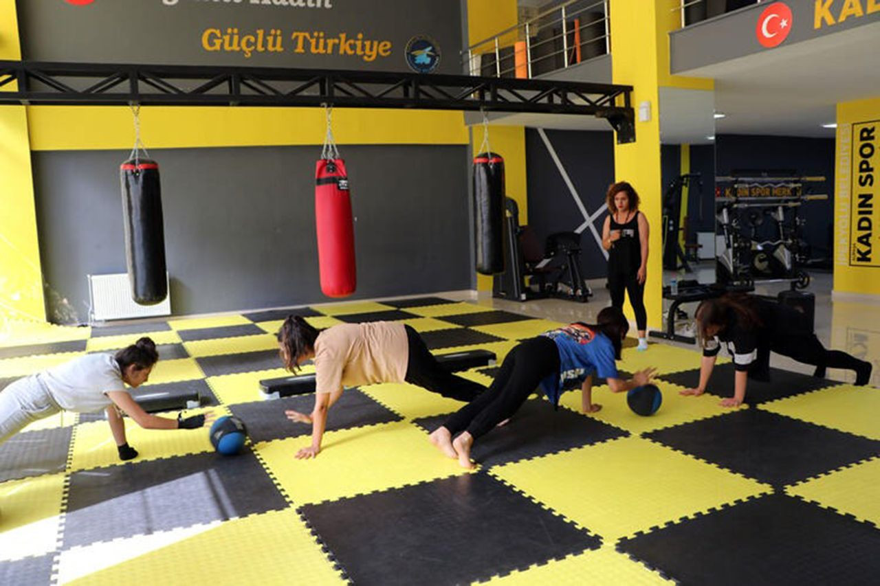 Onlara ''elinizin hamuruyla erkek işine bulaşmayın'' diyebilecek ''erkek'' aranıyor - Resim: 2