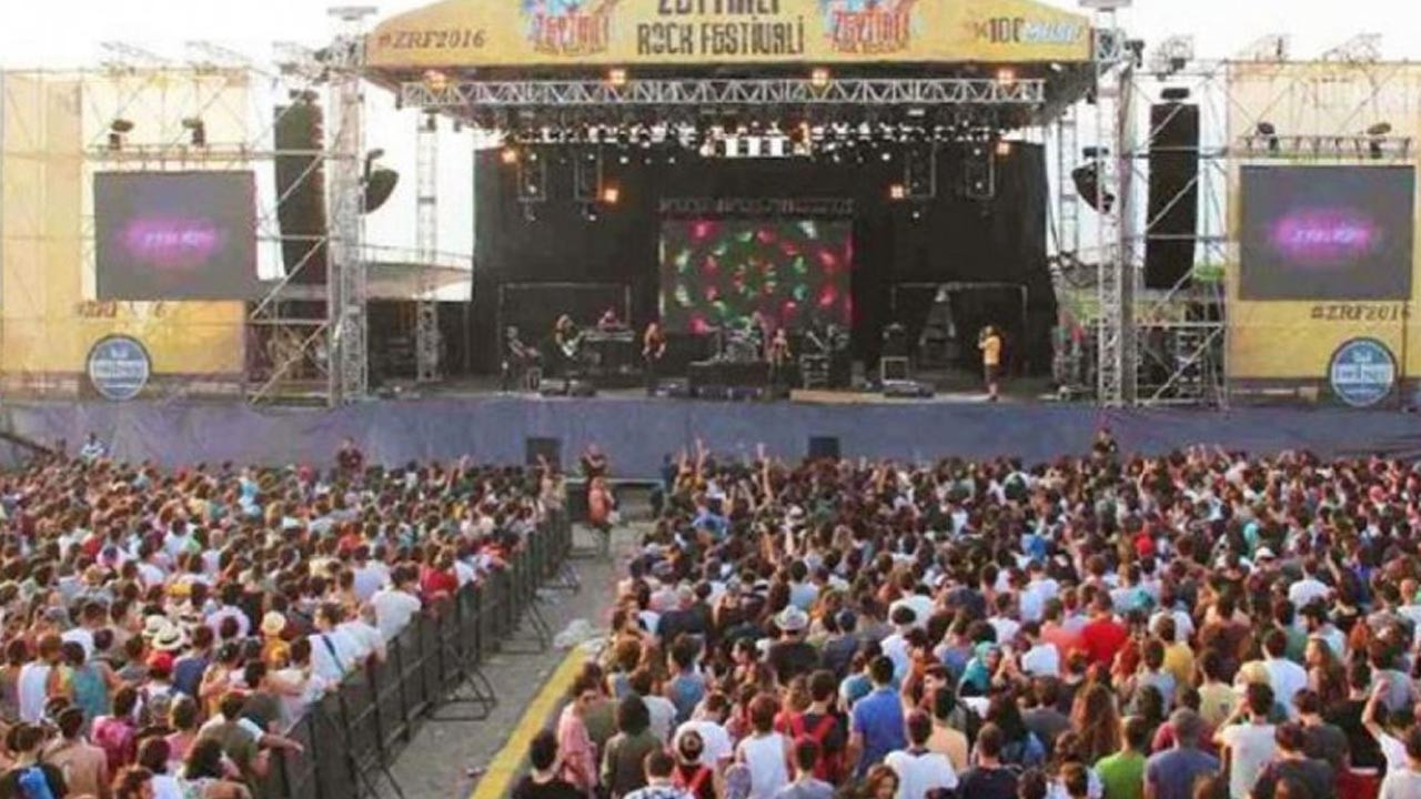 Zeytinli Rock Festivali'nin tarihi ertelendi