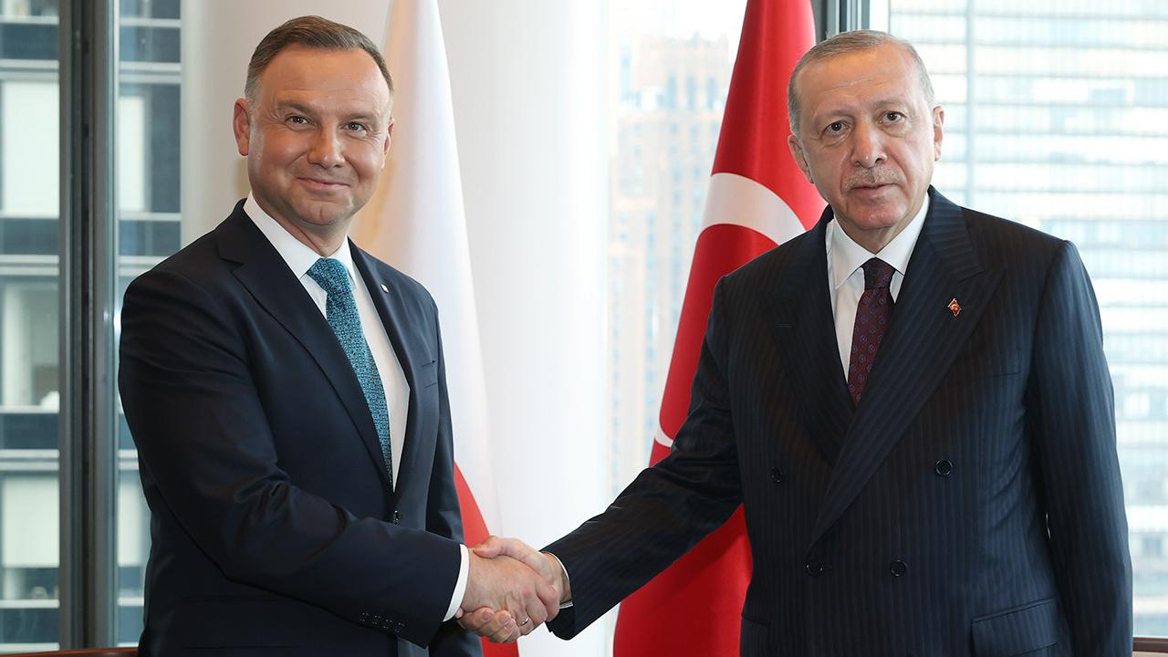 Erdoğan Polonyalı mevkidaşı ile telefonda görüştü